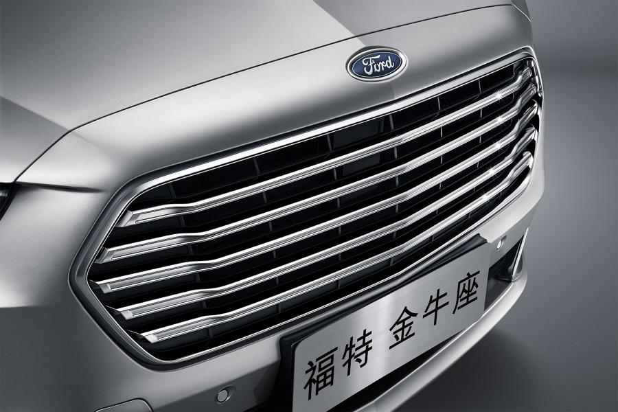  Ford Taurus 2015 года  (CN) (фото 6 из 6)